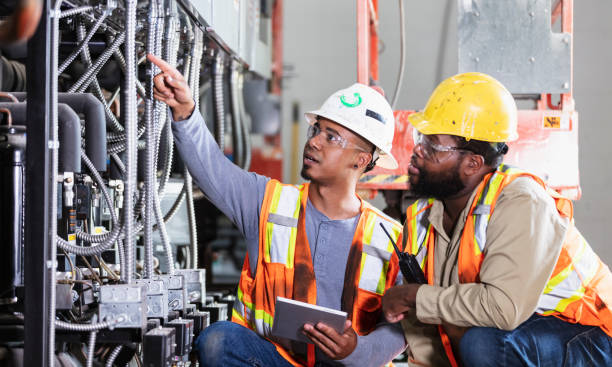 Best Local Electrician Companies  in White Bluff, TN